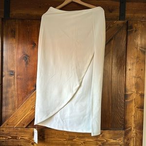 NWT Abercrombie Cream/Ivory Skirt
